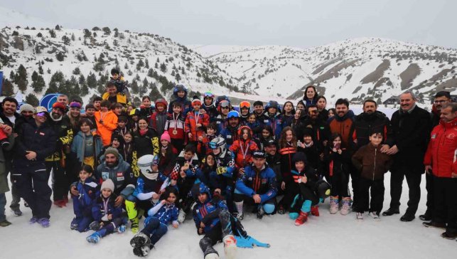 Ergan Dağı'nda Minikler Festivali ödül töreni düzenlendi