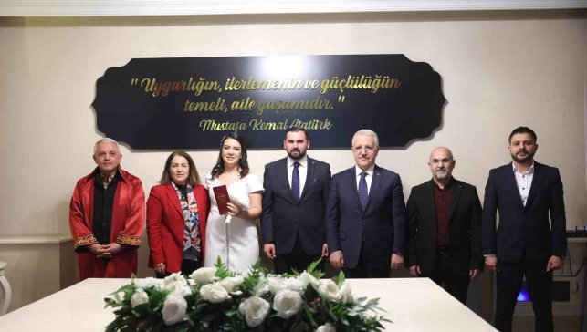 Aybay ve Yıldırım ailelerinin mutlu günü