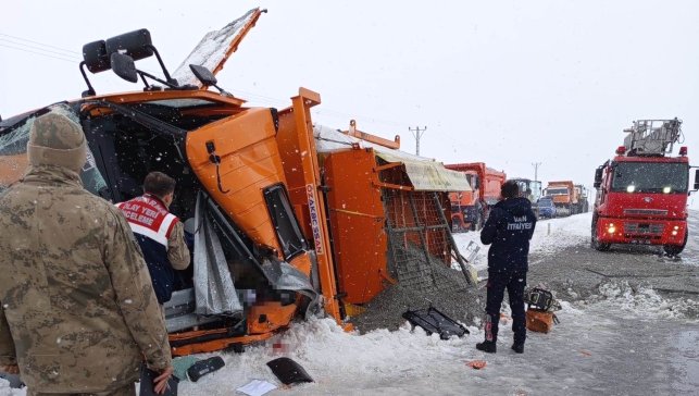 Van'daki trafik kazasında ölü sayısı 2'ye yükseldi