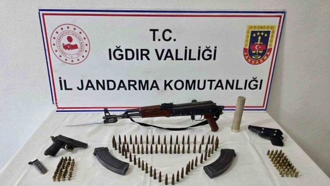 Jandarma silah kaçakçılarına göz açtırmıyor