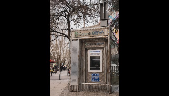Garanti BBVA'dan atık malzemelerle geliştirilen sürdürülebilir ATM