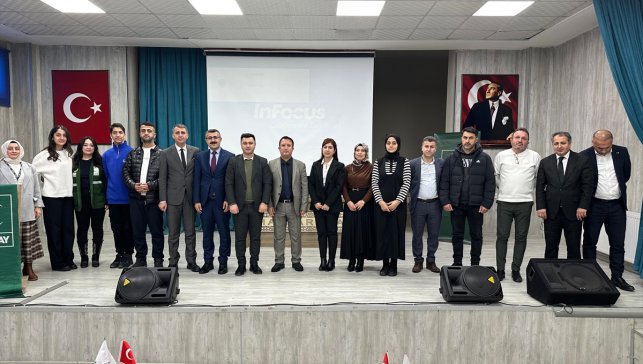 Yeşilay Hakkari Şube Başkanlığına Merve Demir seçildi 