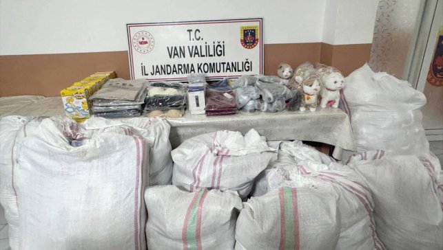 Van'da gümrük kaçağı malzeme ele geçirildi