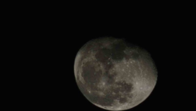 Elazığ'da şişkin ay mest etti