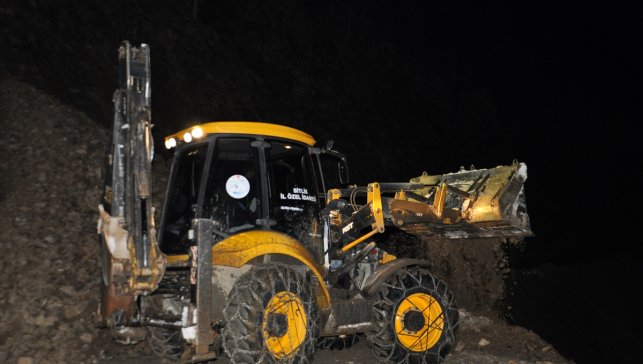 Van, Bitlis ve Hakkari'de 39 yerleşim yerine ulaşım sağlanamıyor