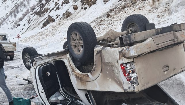 Hakkari'de trafik kazası: 2 yaralı