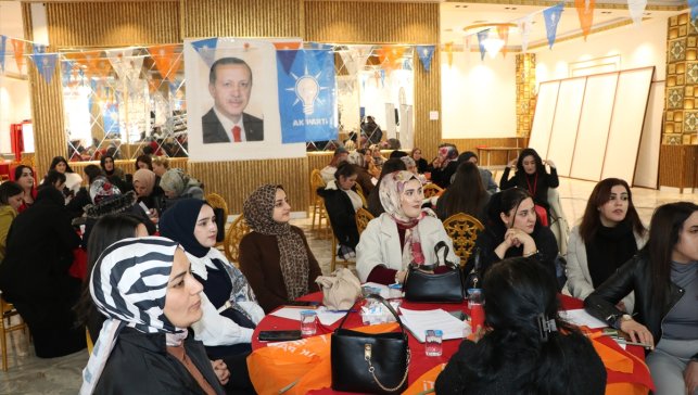 Hakkari'de Köklerden Geleceğe Teşkilat Çalıştayı düzenlendi