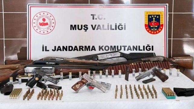 Muş'ta silah ve mühimmat ele geçirildi