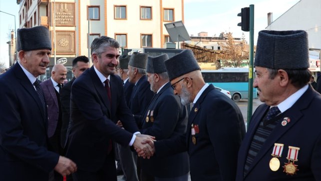 Aile ve Sosyal Hizmetler Bakan Yardımcısı Tarıkdaroğlu, Erzurum'da ziyaretlerde bulundu