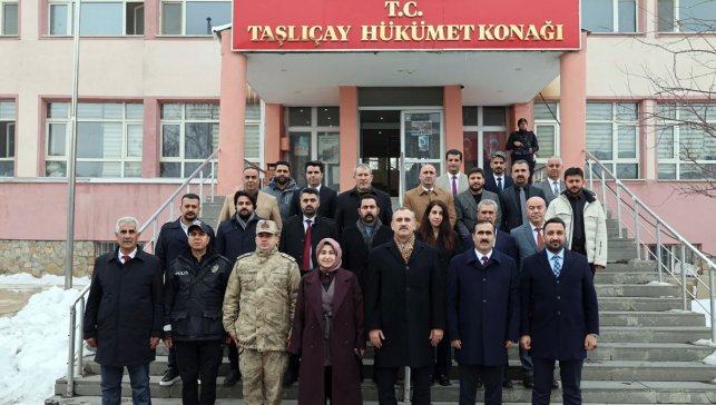 Ağrı Valisi Bozkurt, Taşlıçay’da incelemelerde bulundu