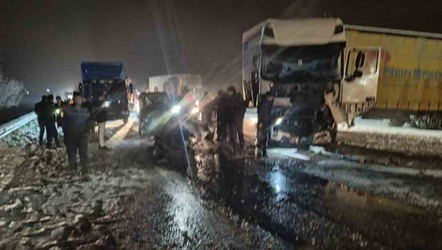 Erzurum'da trafik kazası: 4 ölü