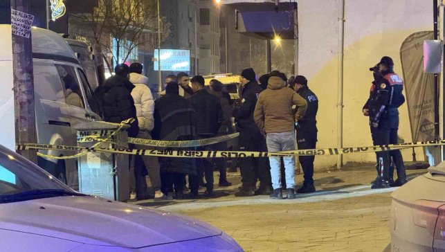 Iğdır'da iş merkezinde şüpheli ölüm