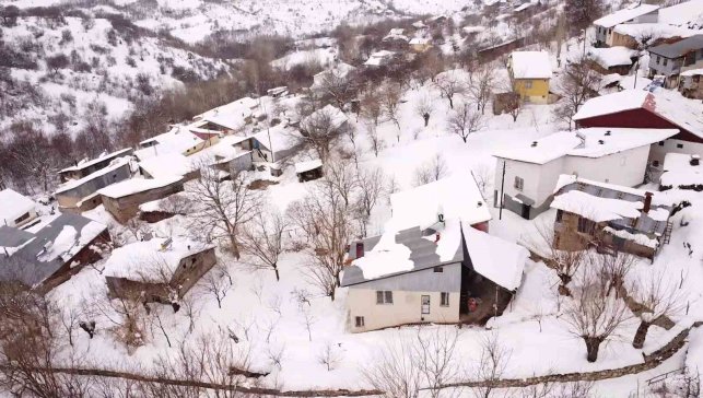 Malatya'da yoğun kar yağışı vatandaşları sevindirdi