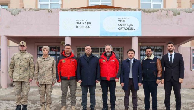 "Minik Eller Üşümesin" diye yola çıktılar