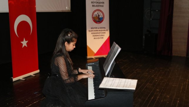 Van'da çocuklara yönelik piyano dinletisi düzenlendi