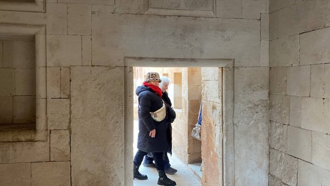 Karlar altındaki İshak Paşa Sarayı, kış manzarasıyla ziyaretçilerini büyülüyor