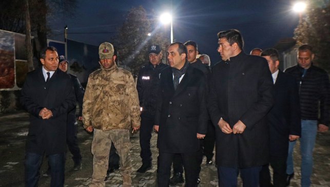 Iğdır Valisi Taşolar, Ermenistan sınırındaki Alican Sınır Kapısı'nı inceledi