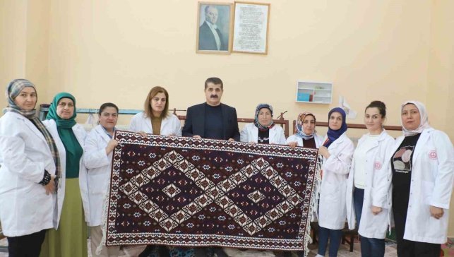 Hakkari'nin kilimleri, kültürel hafızayı günümüze taşıyor