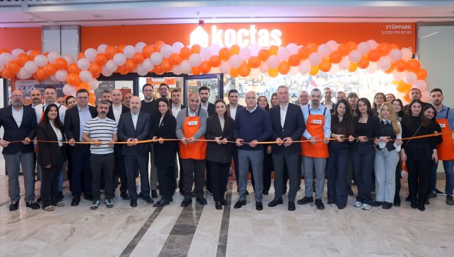 Koçtaş Eyüp Park Mağazası'nı yenilenen konseptiyle hizmete açtı