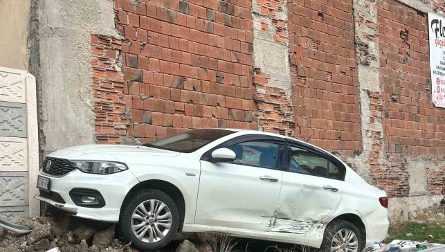 Elazığ'da trafik kazası: 2 yaralı