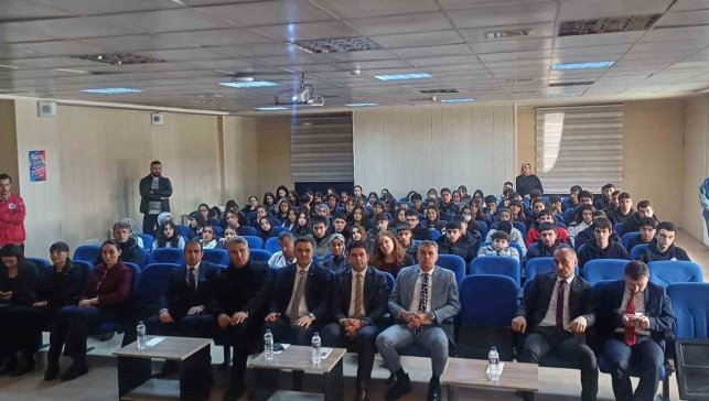 Hakkari'de gençler teknolojiyle buluşuyor