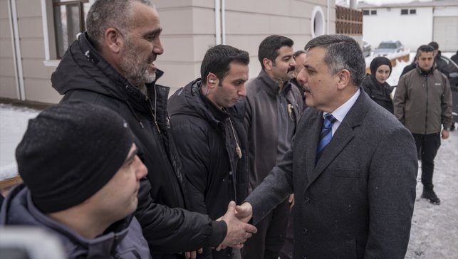 İçişleri Bakanı Mustafa Çiftçi, yeni görevi için Erzurum'dan ayrıldı