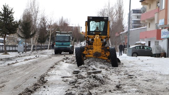 Belediyeden karla mücadele