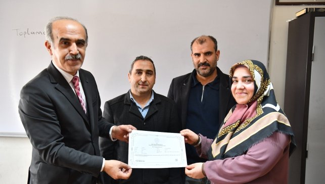 Topsöğüt'te okuma yazma gururu