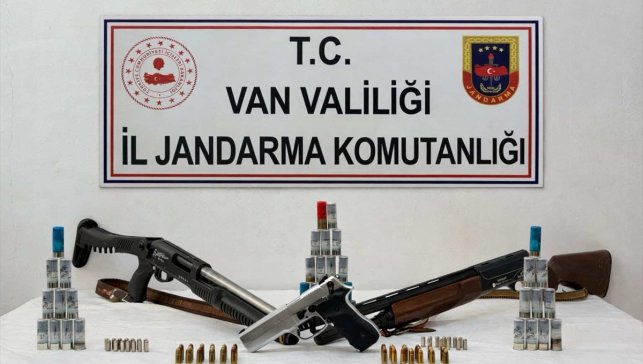 Van'da bir evde silah ele geçirildi