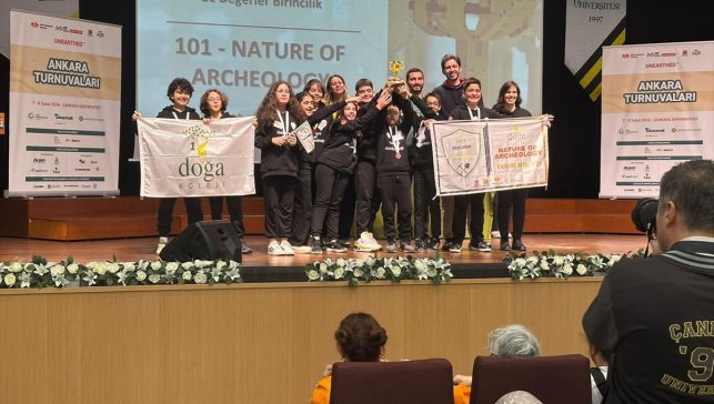 Doğa Koleji öğrencileri First Lego League Challenge'tan ödüllerle döndü