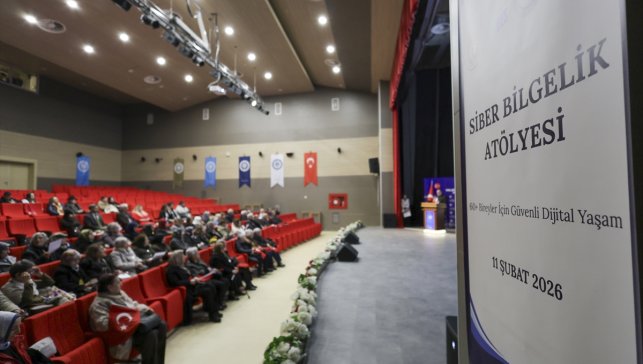 Tazelenme Üniversitesi'ndeki bireylere dolandırıcılık semineri düzenlendi