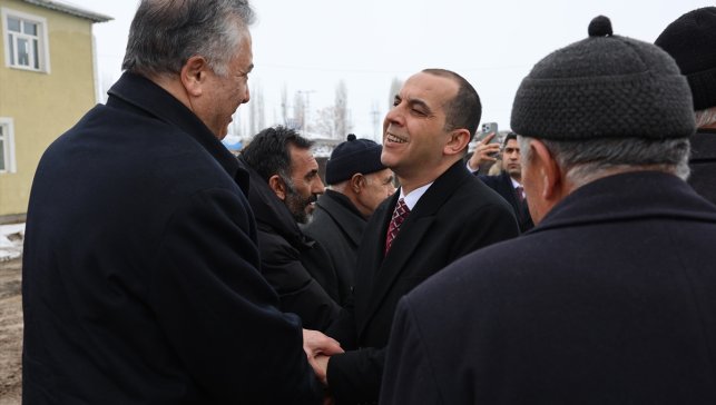 Iğdır'da husumetli aileler Vali Taşolar'ın katılımıyla düzenlenen programda barıştı