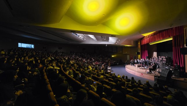 Bingöl'de müzikal tiyatro Kim Var? sahnelendi