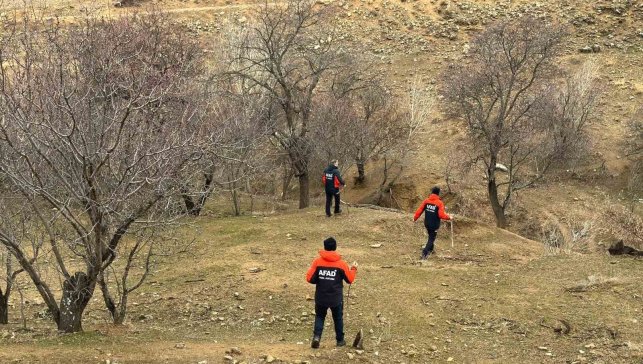 Kayıp yaşlı adam 51 kişilik ekiple aranıyor