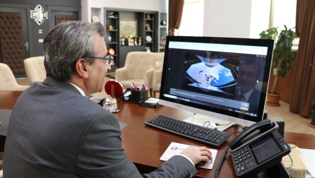 Erzurum Sağlık Müdürü Gürsel Bedir, AA'nın Yılın Kareleri oylamasına katıldı