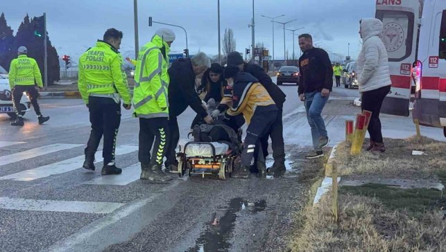 Erzincan'da iki araç çarpıştı: 2 yaralı