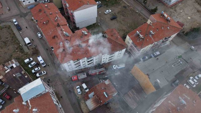 Elazığ'daki korkutan yangın kontrol altına alındı