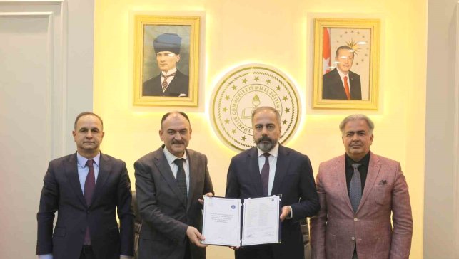 Van YYÜ'nün akademik gücü şehrin eğitimine yansıyor