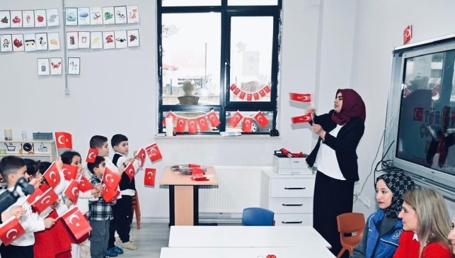 Milletvekili Ölmeztoprak öğrencilerle buluştu