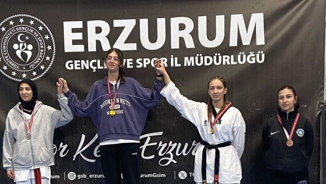 Oltulu taekwondocular Erzurum'dan madalyayla döndü
