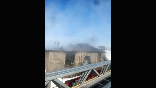 Çaldıran'da ev yangını