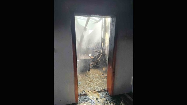 Çaldıran'da ev yangını