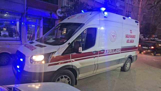 Elazığ'da motosiklet yayaya çarptı: 2 yaralı