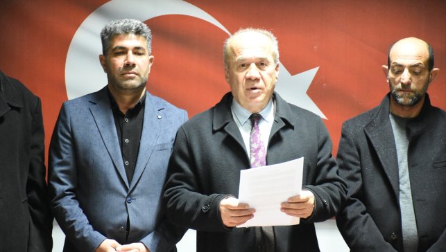 CHP'nin Disiplin Kurulu'na sevk ettiği Yazıhan Belediyesi meclis üyeleri basın açıklaması yaptı