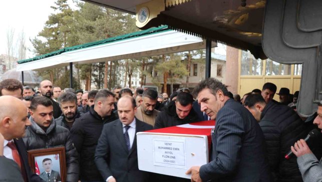 Uzman Çavuş Muhammet Emin Akyol, son yolculuğuna uğurlandı