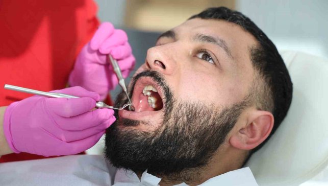 Diş hekiminden uyarı, iftardan sahura bardak bardak çay içenler dikkat