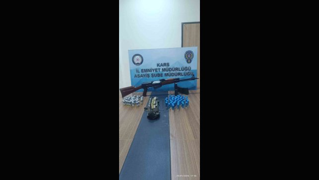 Kars'ta silah ve mühimmat ele geçirildi