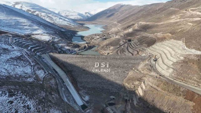 Kuraklığa karşı dev adım: 1,9 milyarlık Ünlendi Barajı Iğdır’a can suyu olacak