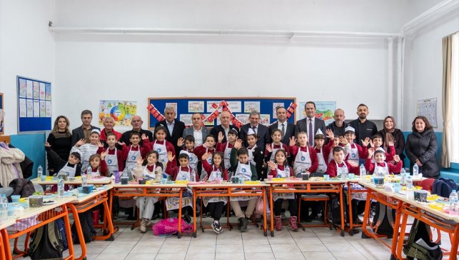 Marmarabirlik Bursalı öğrencileri mutfak atölyesinde buluşturdu