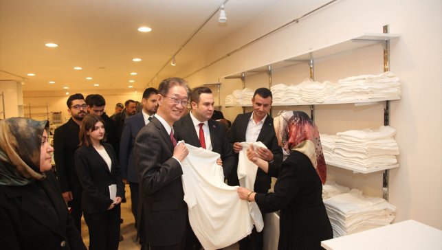 Bitlis'te kadınlara yönelik mesleki eğitim merkezi açıldı